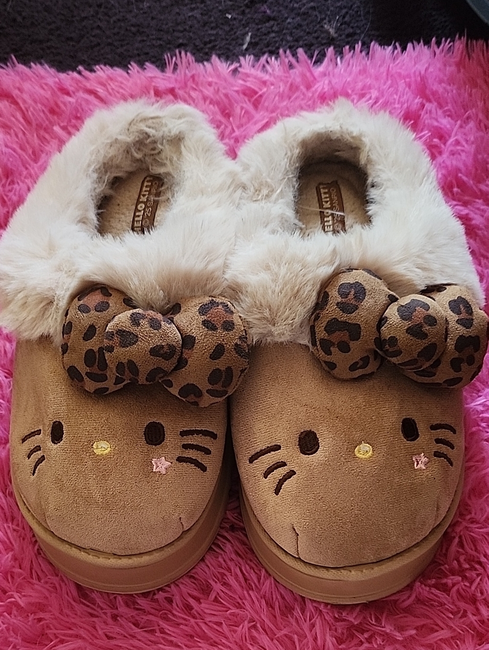 Leopard Bow HELLO KITTY Cozy Slippers - Tan